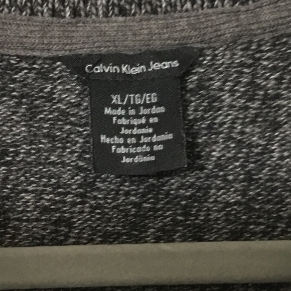 Calvin Klein Men's 1/4 Zip Sweater-Size XL in Dark Gray - Picture 3 of 10